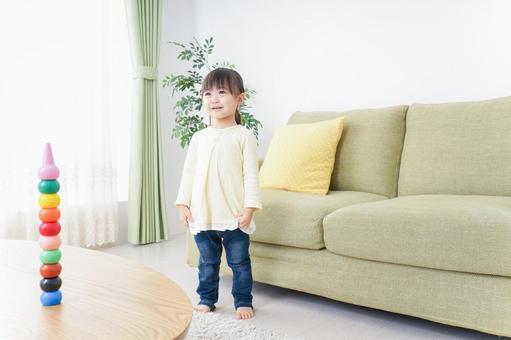 積み木で遊ぶ子ども 積み木,保育園,好奇心の写真素材