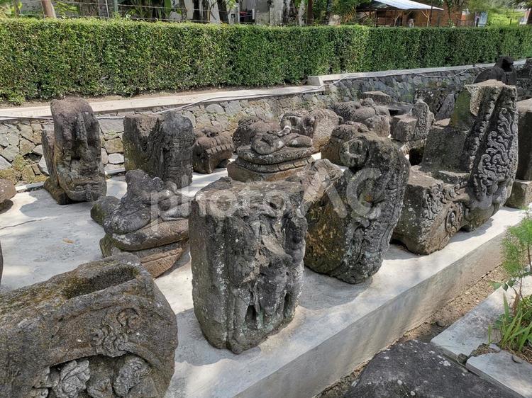 インドネシア　修復中のカラサン寺院 カラサン寺院,インドネシア,修復中の写真素材