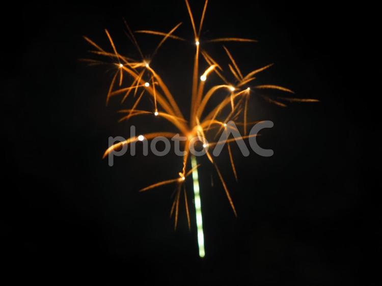 夏の風物詩　打上げ花火 花火,夏,夏祭りの写真素材