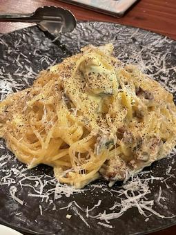 チーズが絡んだカルボナーラスパゲッティ チーズが絡んだカルボナーラスパゲッティ カルボナーラ,パスタ,スパゲッティの写真素材