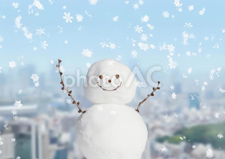 雪だるま　街並み背景 雪だるま,かわいい,雪の写真素材
