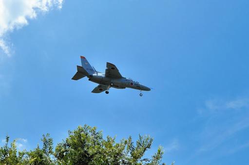 着陸態勢に入るT-4練習機② tー4,練習機,着陸の写真素材