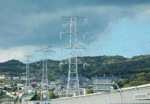 【風景写真】そびえ立つ鉄塔 鉄塔,送電線,鋼製の写真素材