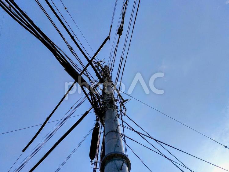 電柱と電線と青空 青空,電柱,電線の写真素材