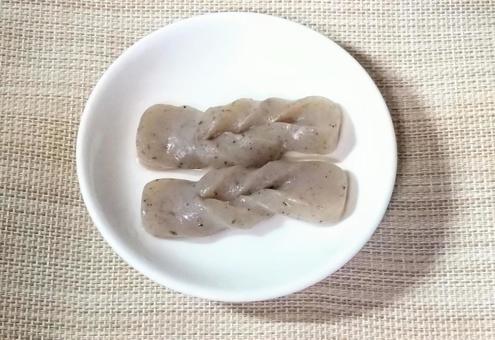 手綱こんにゃく 手綱こんにゃく,こんにゃく,煮物の写真素材