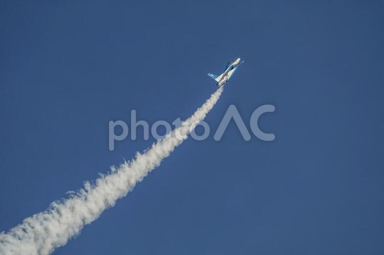 航空ショーでのアクロバット飛行 航空祭,航空ショー,入間の写真素材