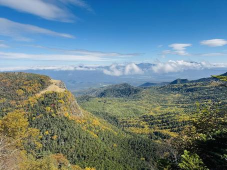 山の紅葉 森,ハイキング,自然の写真素材