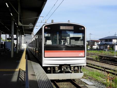 石巻駅に到着したJR仙石線電車 石巻駅に到着したJR仙石線電車 仙石線,石巻駅,石巻市の写真素材