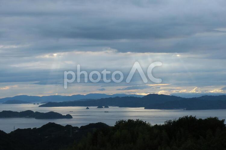 瀬戸の夕暮れ 水域,何人もありません,自然の写真素材