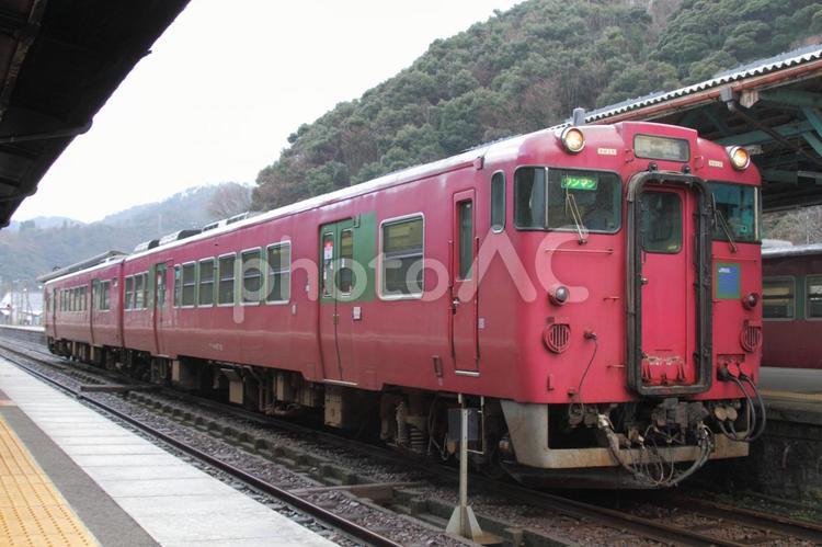 JR山陰本線、キハ47型、旧塗装 jr,山陰本線,山陰線の写真素材