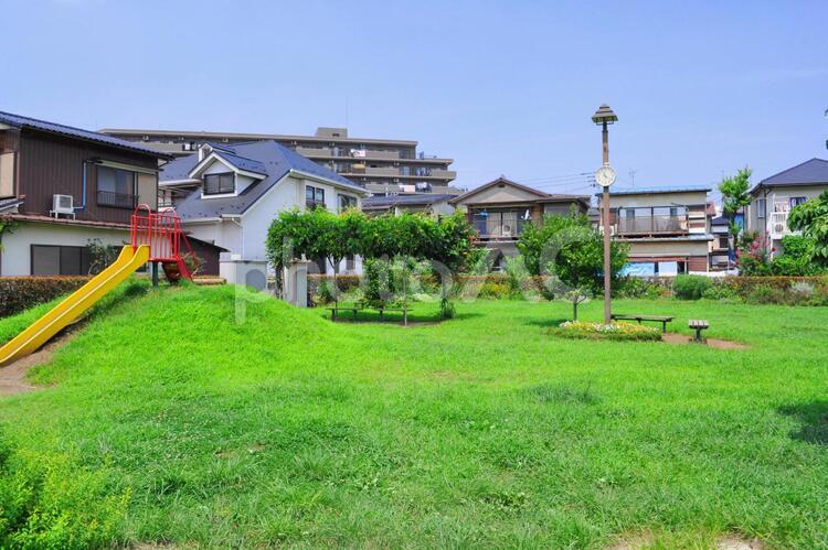 住宅街の公園 公園,住宅街,遊具の写真素材
