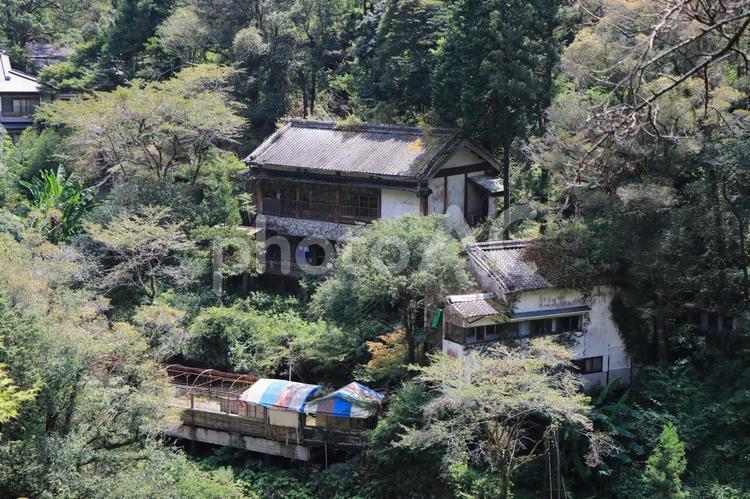 高知県いの町　中追渓谷の廃墟 廃墟,建物,朽ちるの写真素材