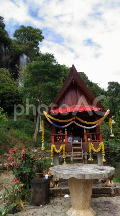タイ　祠　自然 おすすめ,アジア,タイの写真素材