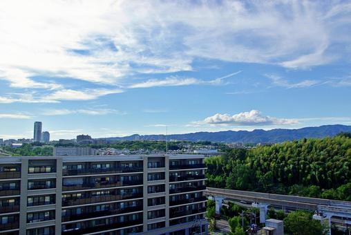大阪北摂の夏の風景 大阪北摂の夏の風景 北摂,大阪モノレール,軌道の写真素材