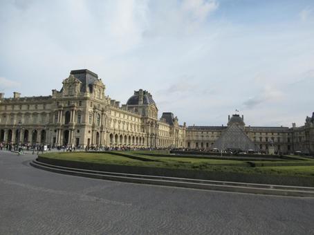フランスパリの世界遺産のルーブル美術館 フランスパリの世界遺産のルーブル美術館 ルーブル美術館,ルーブル,美術館の写真素材