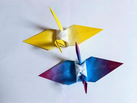 千羽鶴（二羽） 折り紙,ツル,作品の写真素材