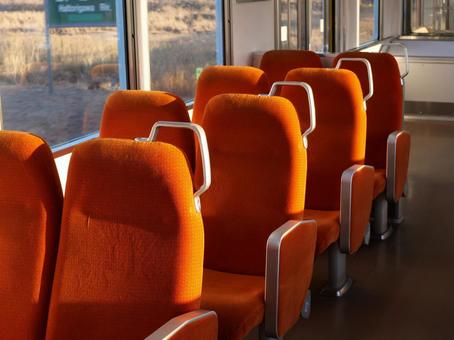 電車 ローカル線 座席 電車 ローカル線 座席 鉄道,座席,電車の写真素材