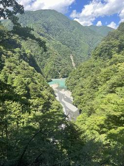 山から見える川 山から見える川の写真