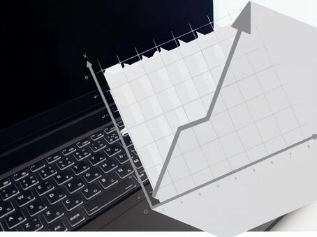 グラフとパソコンを組合わせたビジネス分析 パソコン,グラフ,上昇の写真素材