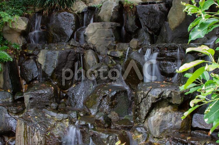 流れる水 自然,水流,石の写真素材