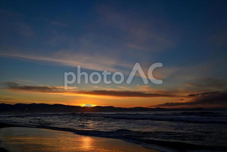 夕暮れの海 海,夕暮れ,夕方の写真素材
