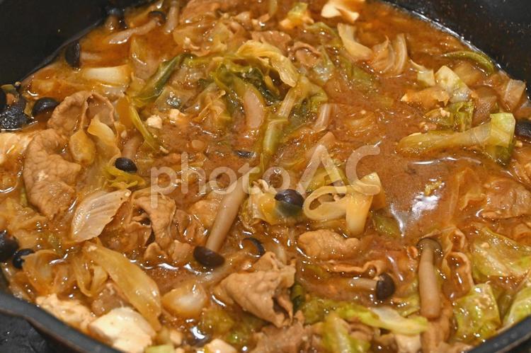 豚骨スープのお鍋 鍋,食事,美味しいの写真素材