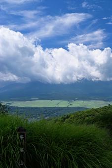 山梨県平尾山から富士山を眺める 山梨県平尾山から富士山を眺めるの写真