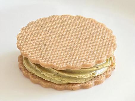 ピスタチオのバターサンド ピスタチオのバターサンド バターサンド,ピスタチオ,クッキーサンドの写真素材