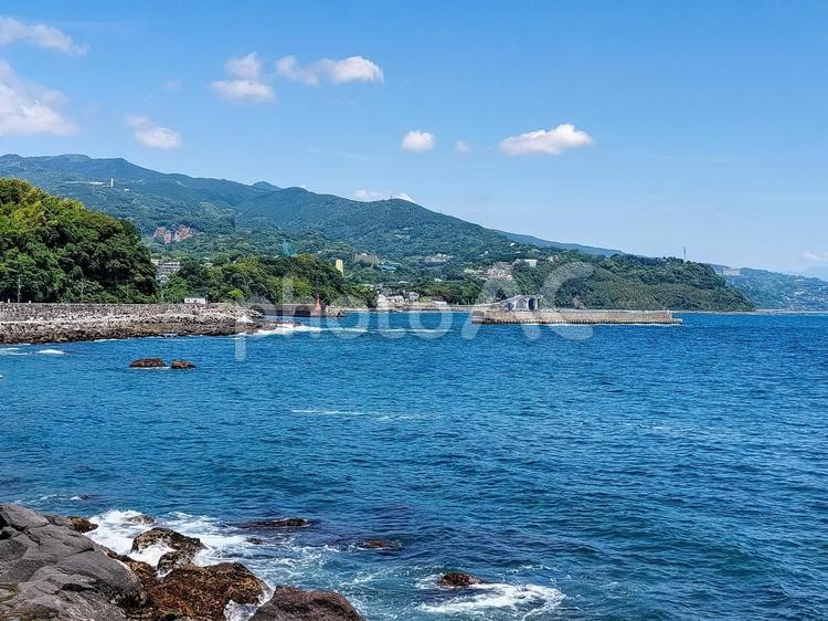神奈川県足柄下郡真鶴町の琴ヶ浜からの眺望 琴ヶ浜,真鶴半島,真鶴町の写真素材