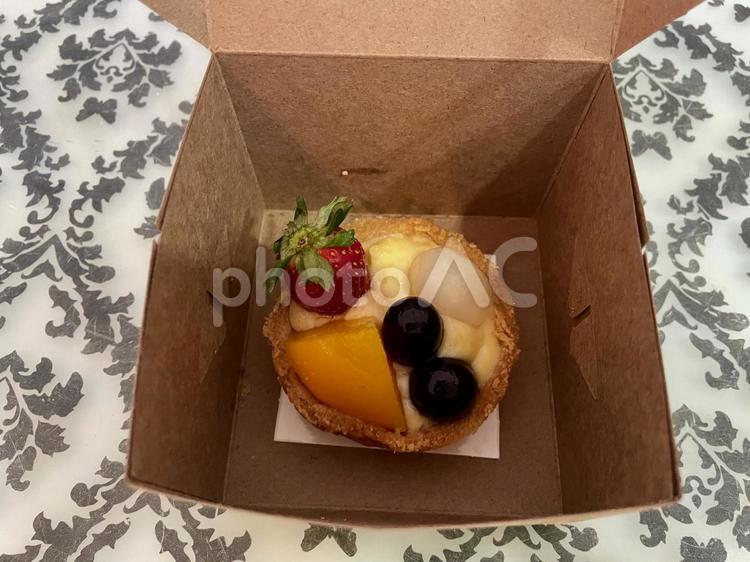 とても美味しいフルーツタルト デザート,甘い,パフェの写真素材