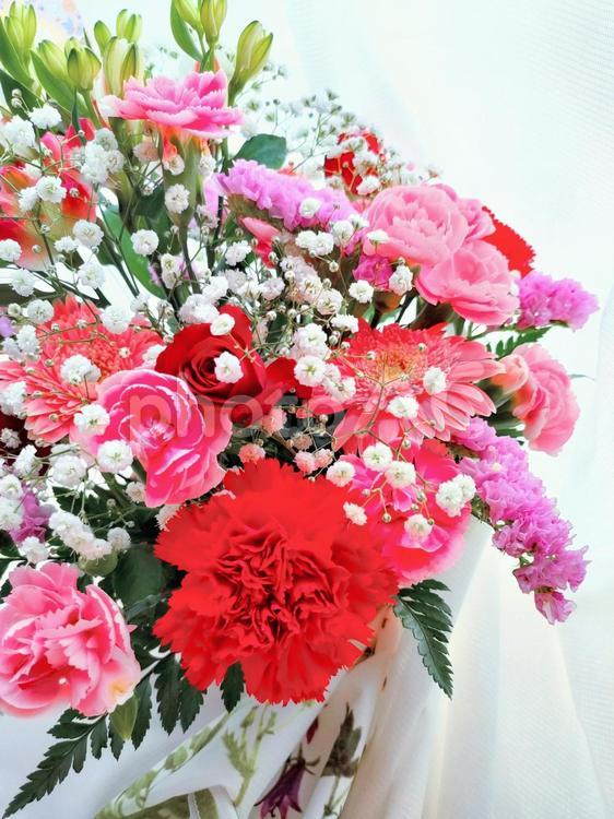 可愛いピンクの花束いつまでも綺麗なままで 花束,ブーケ,バラの写真素材