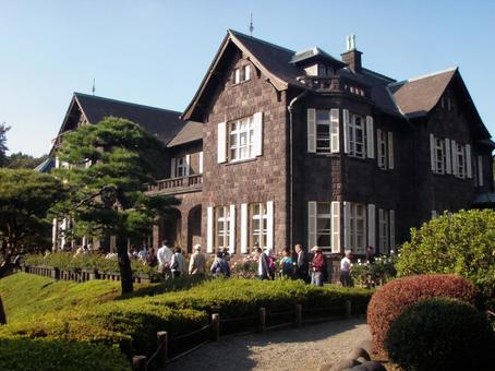 旧古河庭園の洋館と秋バラ 旧古河庭園の洋館と秋バラ 旧古河庭園,古河庭園,洋館の写真素材