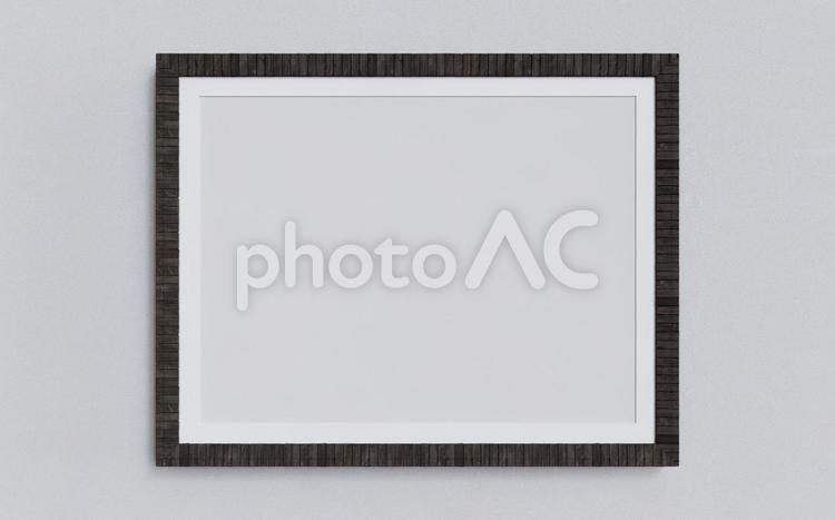 壁に掛けた木製の額縁 木製,額,額縁の写真素材