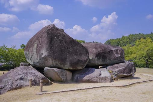 奈良県明日香村にある、石舞台古墳 奈良県明日香村にある、石舞台古墳の写真