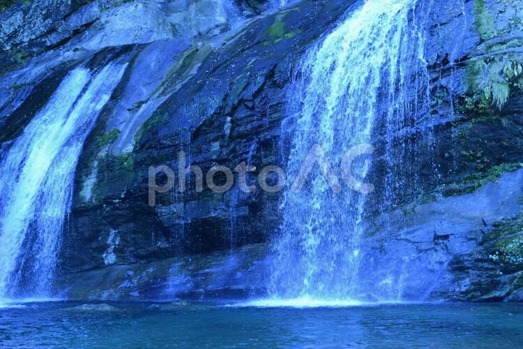 アメガエリの滝 水域,何人もありません,滝の写真素材