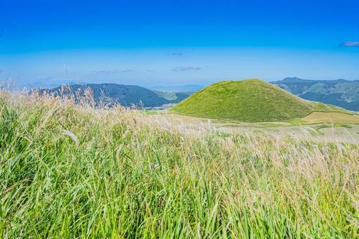 熊本県　阿蘇市　阿蘇くじゅう国立公園 阿蘇くじゅう国立公園,阿蘇,熊本の写真素材
