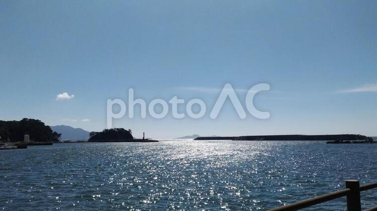 光る海 海,光,背景の写真素材