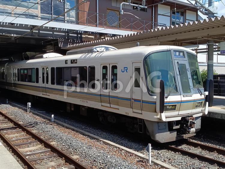 クハ２２１ー７９ 鉄道,jr,jr西日本の写真素材