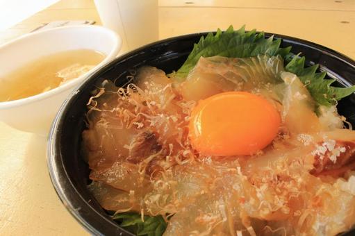 淡路島で食べた新鮮な海鮮丼 淡路島で食べた新鮮な海鮮丼 淡路島,海鮮丼,シーフードの写真素材