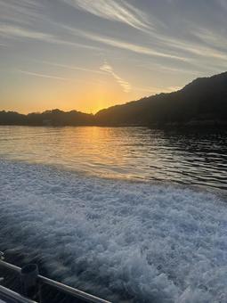 夕方の空と海 夕方の空と海の写真