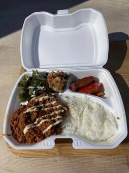 テイクアウトのお弁当 テイクアウトのお弁当の写真