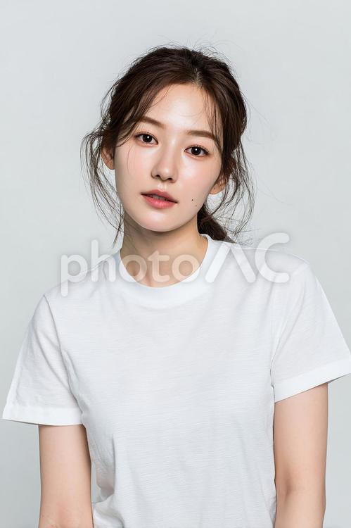 親しみやすい雰囲気：美しさが光る女性 女性,アジア人,ポートレートの写真素材