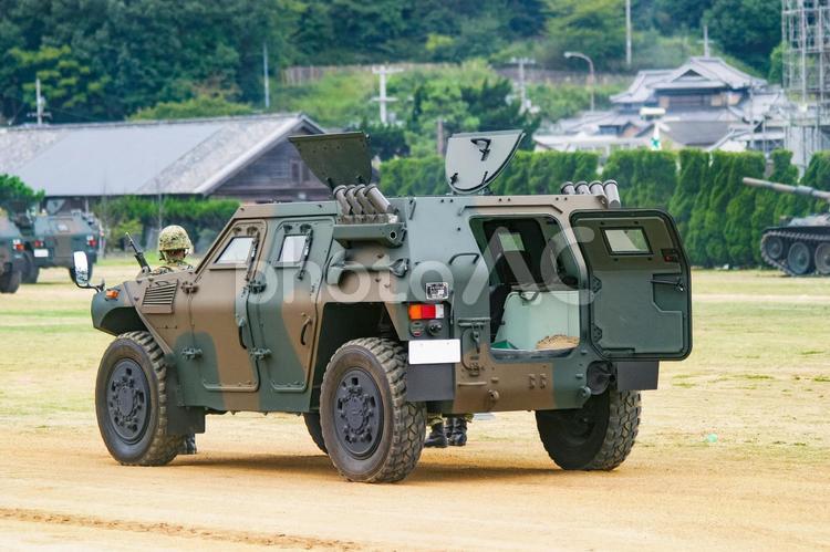 訓練に参加する陸上自衛隊の軽装甲機動車 陸上自衛隊,自衛隊,軽装甲機動車の写真素材