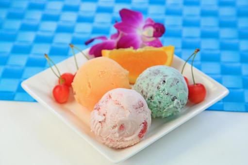 アイスクリーム アイスクリーム アイスクリーム,アイス,デザートの写真素材