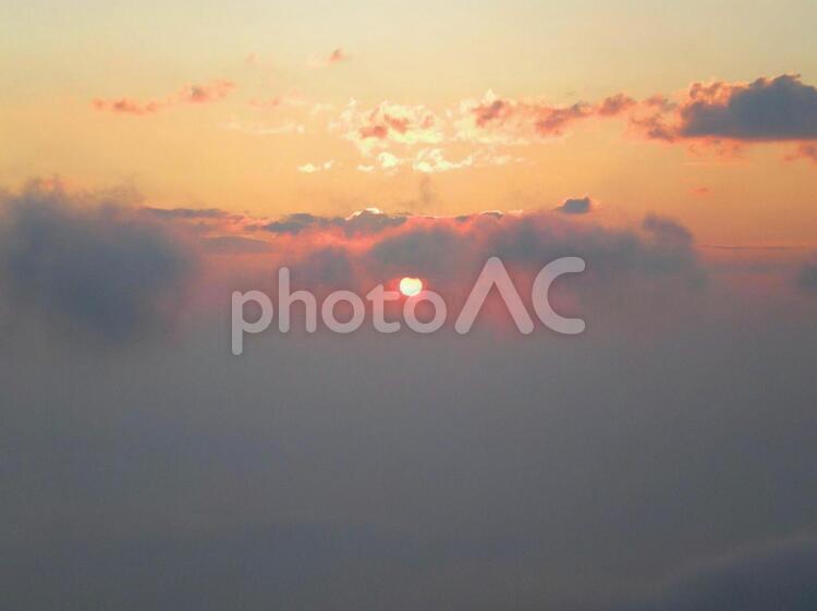富士山からの見た雲海の朝焼け 空,雲,太陽の写真素材