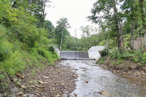 下紀念別沢砂防堰堤 下紀念別沢砂防堰堤の写真