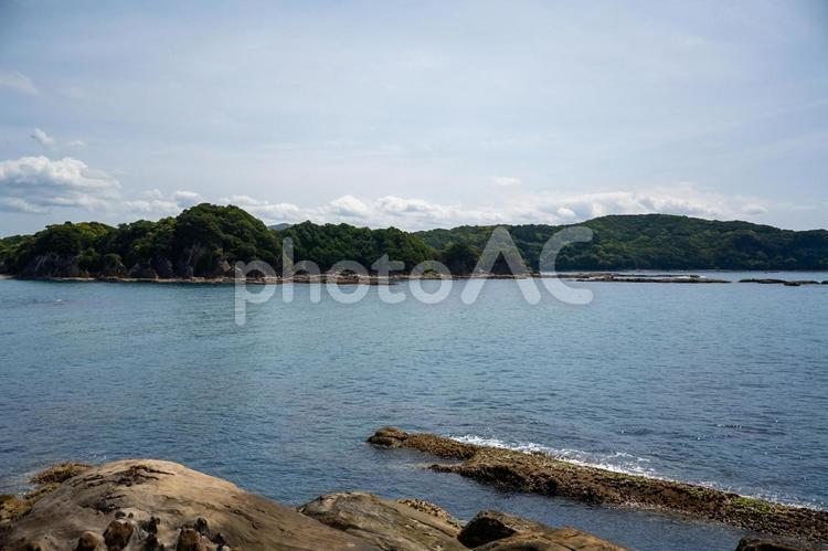 海の見える風景 海,空,山の写真素材