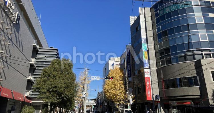 横浜市青葉区の青葉台交差点 青葉台,青葉台駅,交差点の写真素材