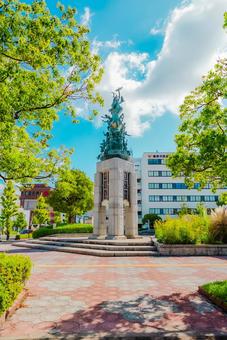 【鳥取】鳥取駅前のモニュメント 鳥取駅,駅前,駅の写真素材