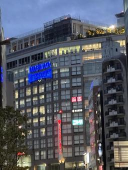 新宿 夜景 新宿 夜景 新宿三丁目,夜景,風景の写真素材